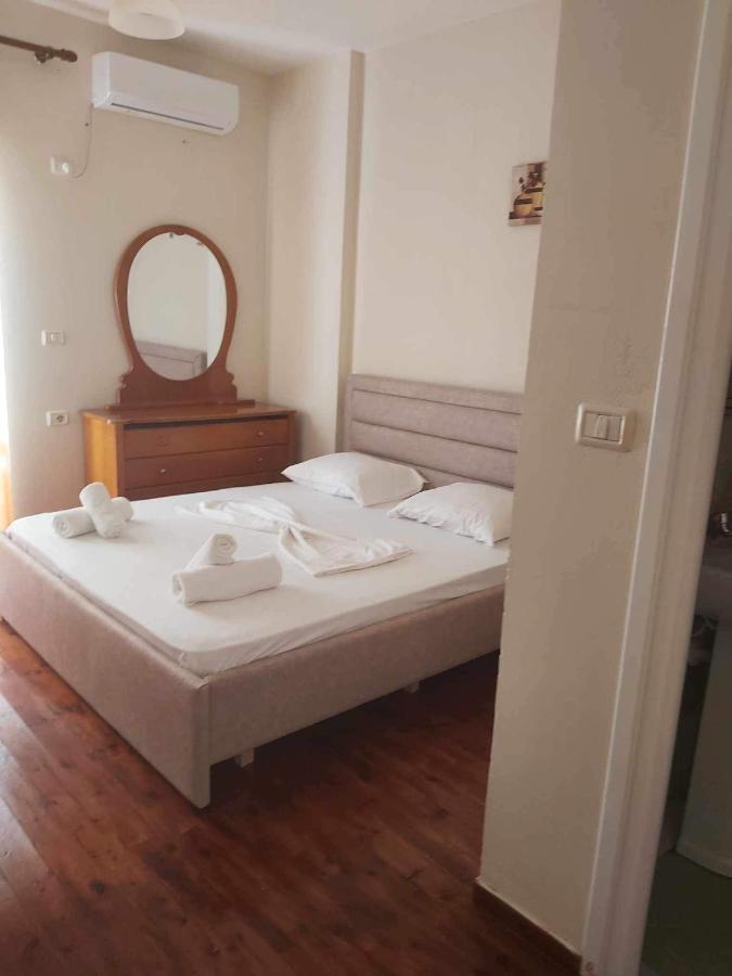 White Panorama Apartment Sarandë Exterior foto